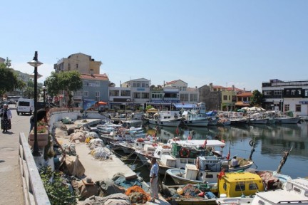 The small port of Gelibolu...